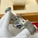 Omega Seamaster Diver 300M Replica Watches White Dial Metal Wire VS Factory 42mm - Image 8