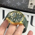 Omega Seamaster Diver 300M Replica Watches Dial Green VS Factory 42mm - Image 6