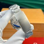 Omega Seamaster Planet Ocean 600M Replica Watch Metal Wire VS Factory 43.5mm - Image 9