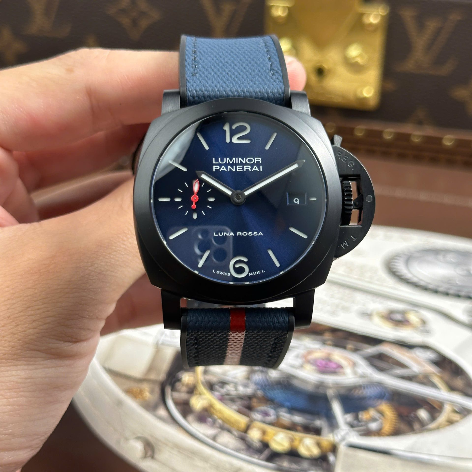 Dong-Ho-Panerai-Luminor-Quaranta-PAM1408-Replica-11-Mat-Xanh-May-Co-Thuy-Sy-Nha-May-VS-40mm-1.jpg Panerai Luminor Quaranta PAM1408 Replica Watches Blue Dial Automatic Movement VS Factory 40mm - Image 1