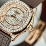 Patek Philippe Aquanaut 5062 Replica Watch Gold Wrapped Moissanite 35.6mm - Image 6