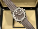 Patek Philippe Aquanaut 5067A Best Replica Watch Grey With Stone Bezel 35.6mm - Image 2