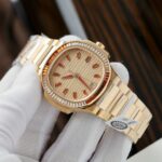 Patek Philippe Best Copies Watch Nautilus 7118-1300R 18K Gold Wrapped 35.2mm - Image 4