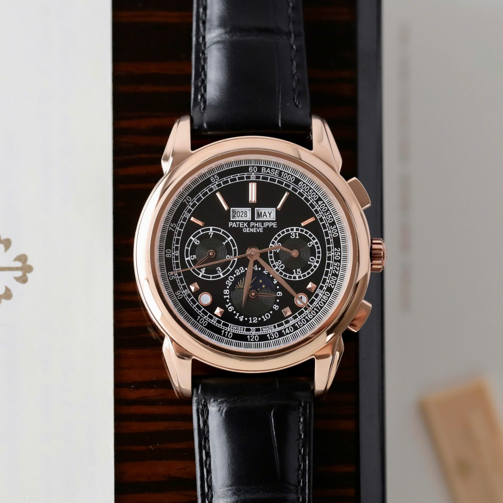 Dong-Ho-Patek-Philippe-Grand-Complications-5270J-Replica-11-Thuy-Sy-41mm-1.jpg Patek Philippe Grand Complications 5270J Leather Strap Fake Watch 41mm - Image 1