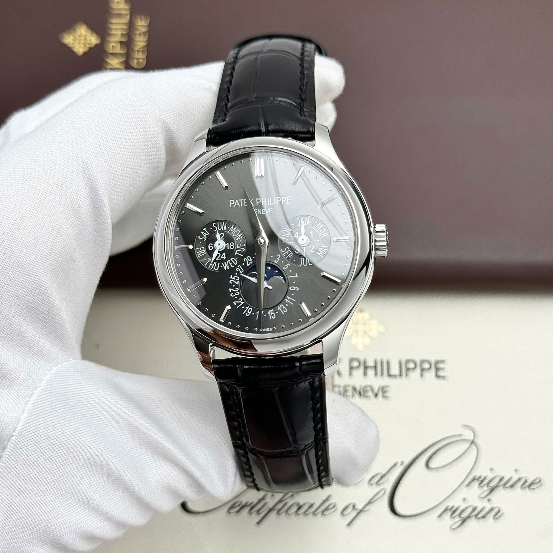 Dong-Ho-Patek-Philippe-Grand-Complications-5327-Replica-11-Mat-Xam-Day-Da-Den-Nha-May-3K-40mm-5.jpg Patek Philippe Grand Complications 5327 Replica Watches Gray Dial Leather Strap 3K Factory 40mm - Image 1