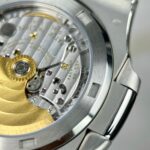 Patek Philippe Nautilus 5711 Replica Watch Leather Strap Green Dial 40mm - Image 7