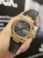 Patek Philippe Nautilus 5711 Replica Watch Gold Wrapped 3K Factory 40mm - Image 4
