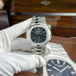 Patek Philippe Nautilus 5711 Replica Watch Refined Full Options Like Auth Top Top Quality 40mm - Image 2