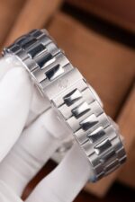 Patek Philippe Nautilus 5711 Replica Watches Blue Dial Metal Wire BBF Factory 40mm - Image 14