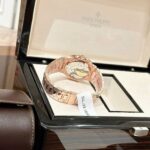 Patek Philippe Nautilus 5712 Gold Wrapped Chocolate Dial GRF 40mm - Image 3