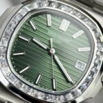 Patek Philippe Replica Watch Nautilus 5723 Green Dial 40mm - Image 3