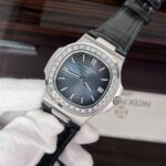 Patek Philippe Nautilus 5723 Replica 1:1 Watch Leather Strap Dark Blue Dial 40mm - Image 3