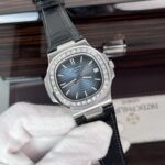 Patek Philippe Nautilus 5723 Replica 1:1 Watch Leather Strap Dark Blue Dial 40mm - Image 2