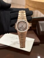 Patek Philippe Nautilus 5724 Replica Watch Gold Wrapped Diamond Moissanite 40mm - Image 6