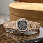Patek Philippe Nautilus 5724 Replica Watch Gold Wrapped Diamond Moissanite 40mm
