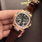 Patek Philippe Nautilus 5724R Replica Watch Gray Dial Factory GR 40mm - Image 3