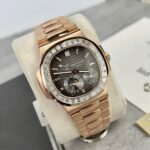 Patek Philippe Nautilus 5724R Gray Dial Replica Watch Gold Wrapped + Moissanite Diamonds PPF 40mm - Image 4