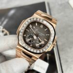 Patek Philippe Nautilus 5724R Gray Dial Replica Watch Gold Wrapped + Moissanite Diamonds PPF 40mm - Image 3