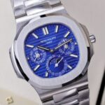 Patek Philippe Nautilus 5740 Copies Watch Men Blue Dial Metal Wire 40mm - Image 4
