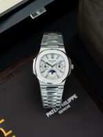 Patek Philippe Nautilus 5740 Replica Watches White Dial Automatic Movement 40mm