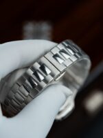 Patek Philippe Nautilus 5740 Luxury Fake Watches Tiffany Dial Automatic Movement 40mm - Image 15
