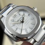 Patek Philippe Replica Watch Nautilus 7010 White Dial Metal Wire 32mm - Image 6