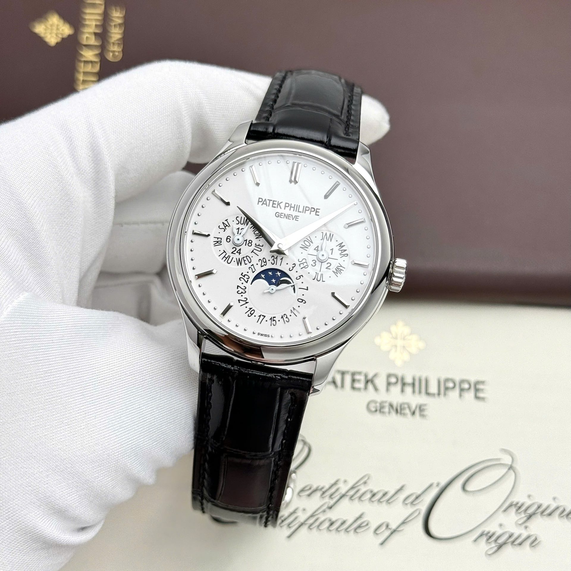 Dong-Ho-Patek-Philippe-Replica-Cao-Cap-Grand-Complications-5327-Mat-Trang-Day-Da-Nha-May-3K-40mm-2.jpg Patek Philippe Grand Complications 5327 White Imitation Watches Leather Strap 3K Factory 40mm - Image 1