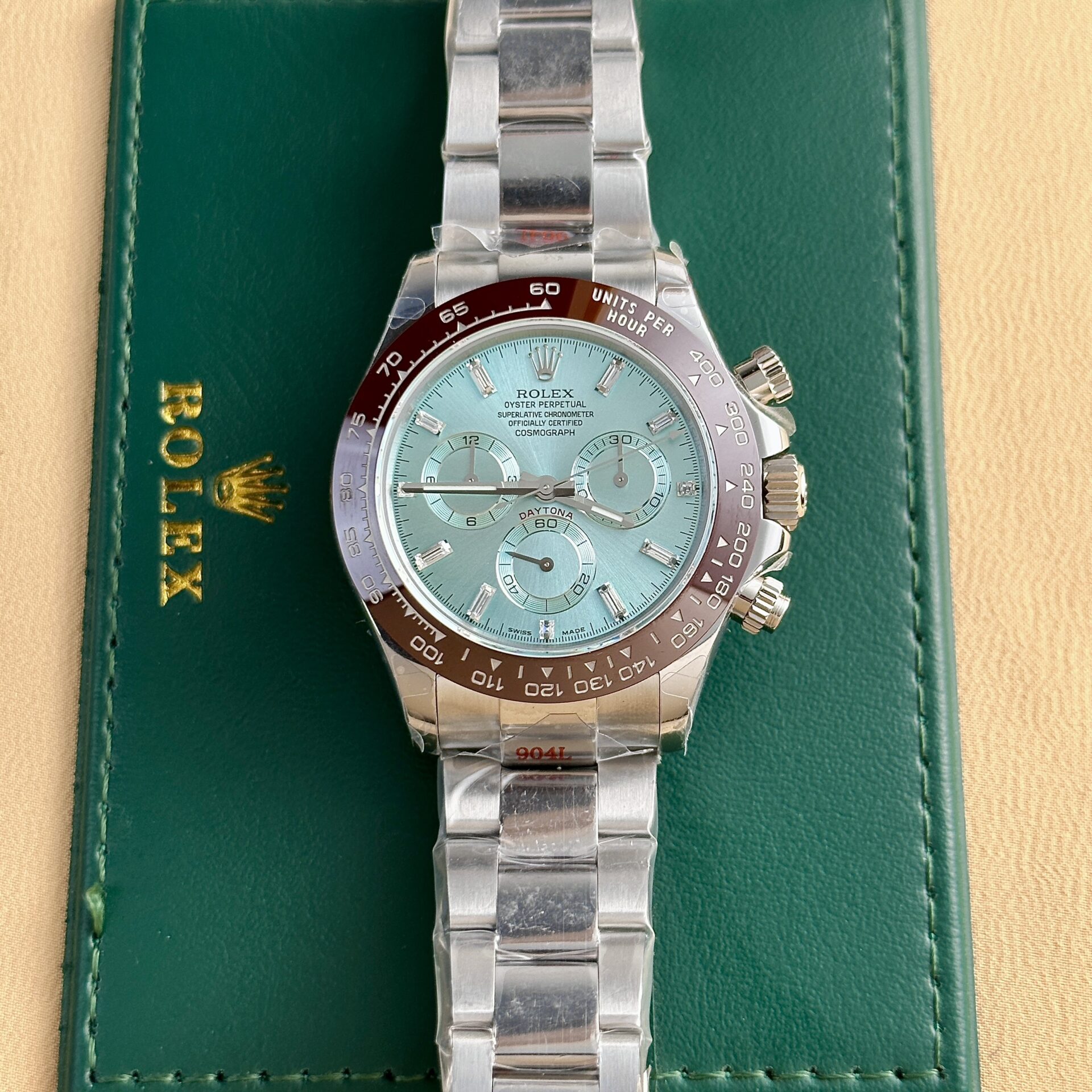 Dong-Ho-Rolex-Cosmograph-Daytona-116506-Tinh-Chinh-Nang-Rep-11-Ice-Blue-40mm-2.jpg Rolex Cosmograph Daytona 116506 Replica Watch Refined Weight Oyster Strap Replica V2 40mm - Image 1