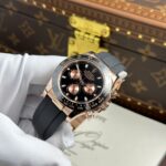 Rolex Cosmograph Daytona 116515LN Black Dial Replica 11 Watch Gold Wrapped 40mm - Image 4