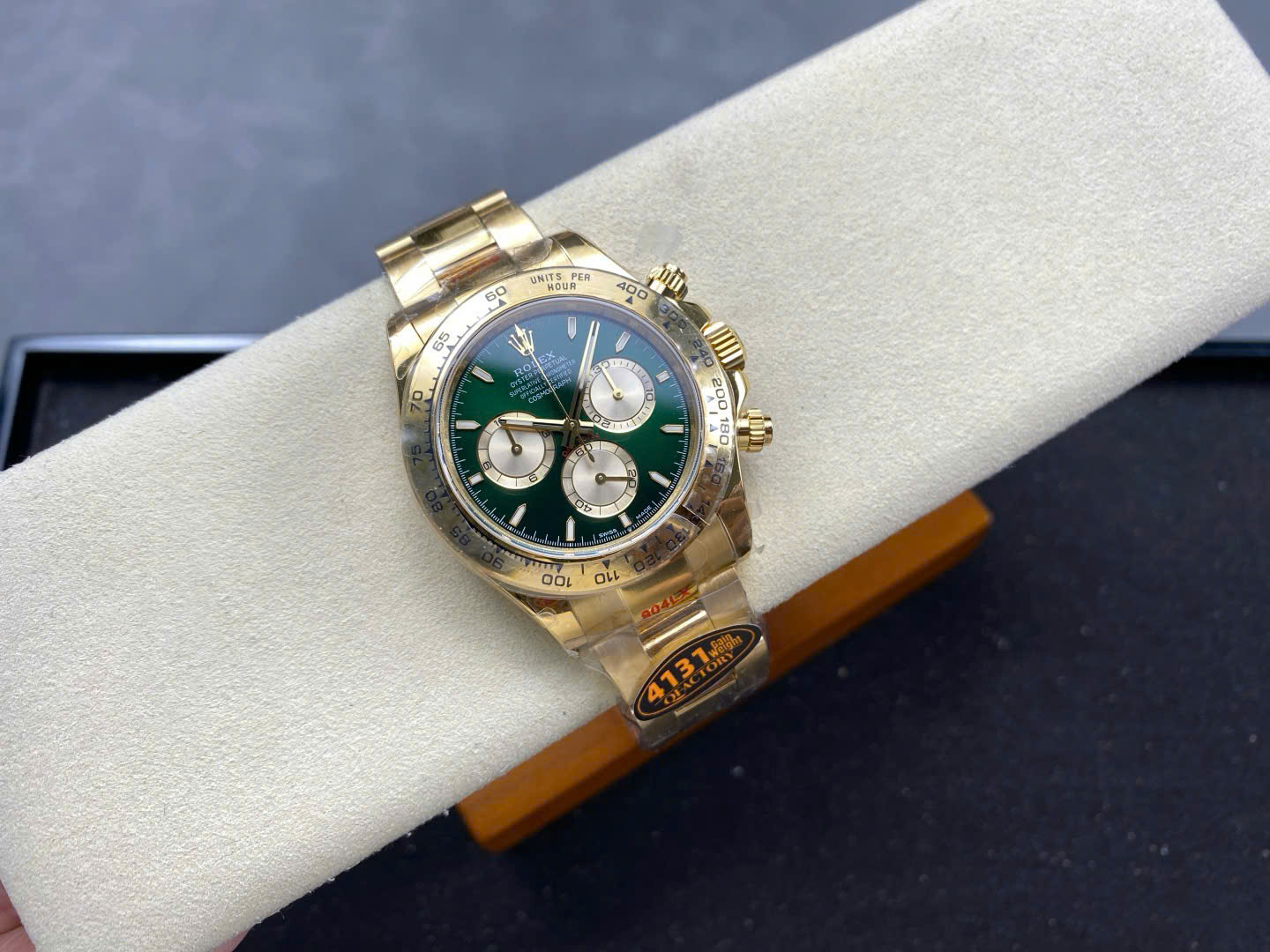 Dong-Ho-Rolex-Cosmograph-Daytona-Yellow-Gold-126508-Loki-Che-Tac-Nang-180-Grams-QF-40mm-7.jpg Rolex Cosmograph Daytona Yellow Gold 126508 Loki Replica Watch Weight 180 Grams QF 40mm - Image 1