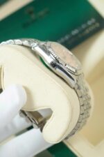 Rolex DateJust Lady Replica Watch Pink Dial Jubilee Strap 31mm - Image 6