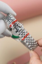 Rolex DateJust Lady Replica Watch Pink Dial Jubilee Strap 31mm - Image 8