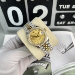 Rolex DateJust Women-s Replica Watch With Stone Bezel Champagne Dial EW Factory 31mm - Image 2