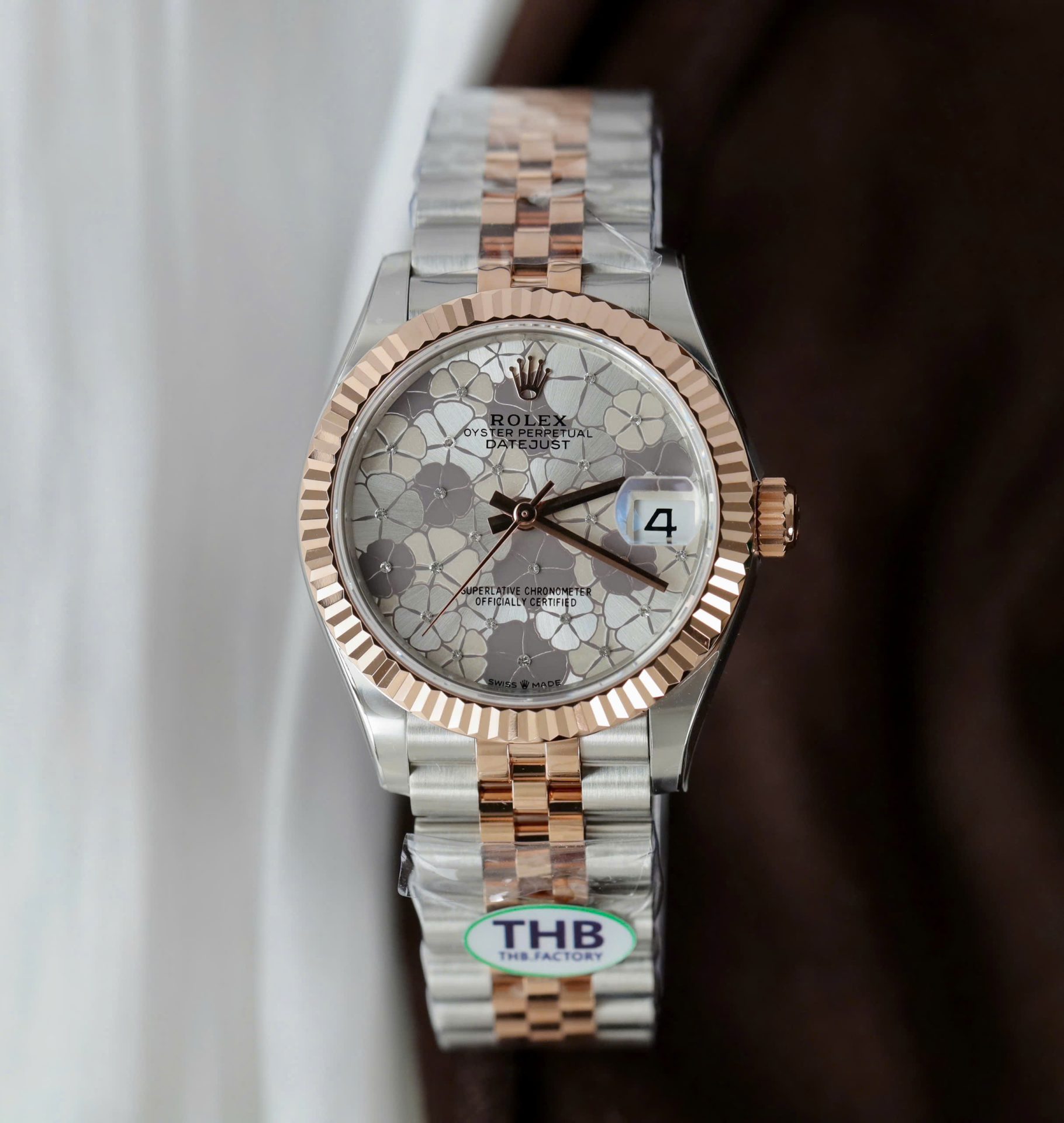 Dong-Ho-Rolex-DateJust-Replica-11-Nu-Mat-So-Bong-Hoa-Xuong-THB-31mm-9.jpg Rolex DateJust Best Replica Watch Women Flower Dial Jubilee Strap THB Factory 31mm - Image 1
