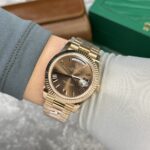 Rolex Day-Date 228235 Rose Gold Chocolate Dial Replica Watch V2 GM Factory 40mm - Image 6