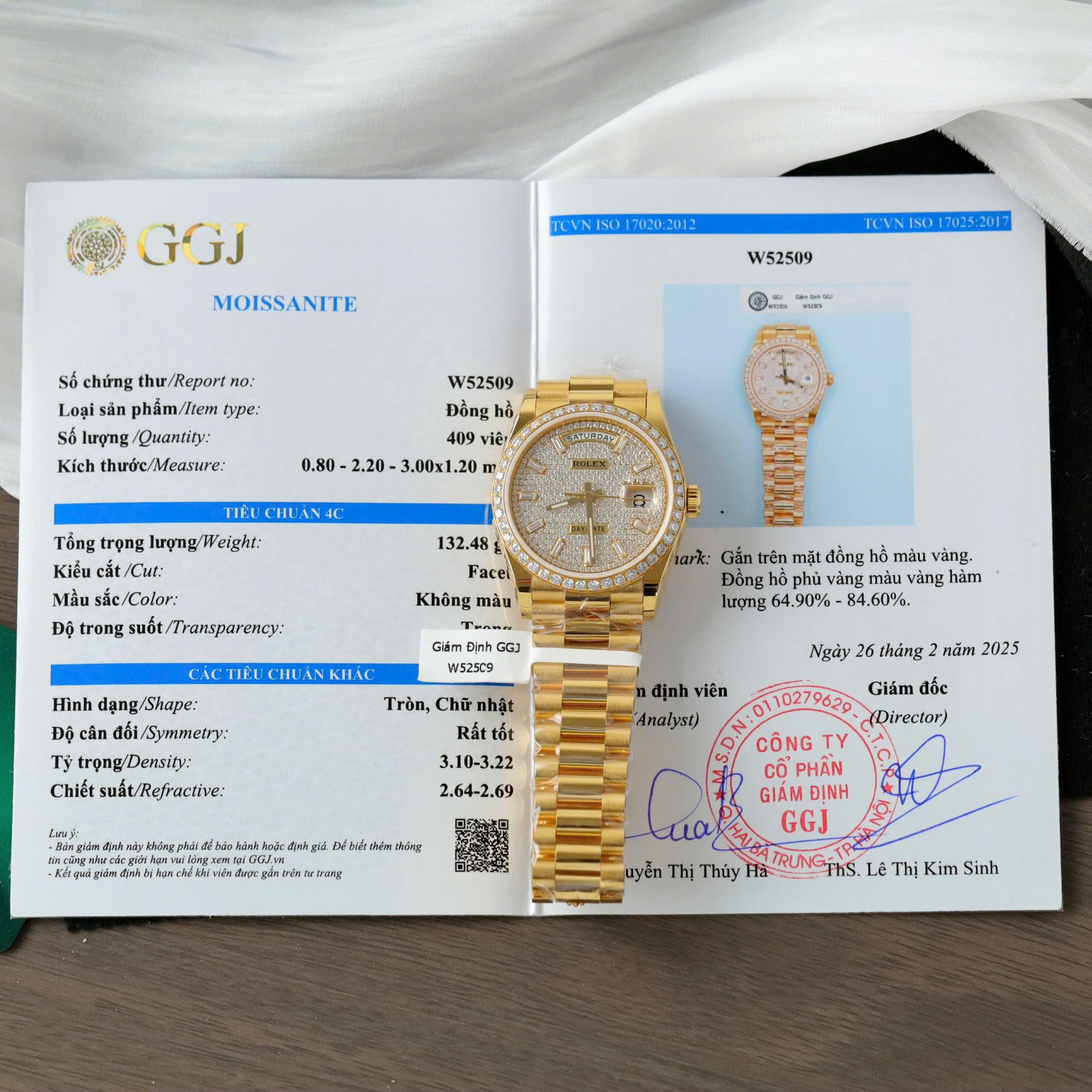 Dong-Ho-Rolex-Day-Date-Boc-Vang-18K-Do-Kim-Cuong-Moissanite-Che-Tac-Xuong-GM-36mm-1.jpg Rolex Day-Date 18K Gold Wrapped + Moissanite Diamonds Copies Watches GM Factory 36mm - Image 1