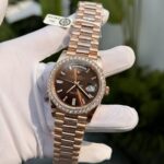 Rolex Replica Watch Day-Date Custom Gold Wrapped Moissanite Diamonds Dial Chocolate GM Factory 40mm - Image 3
