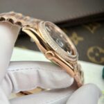 Rolex Replica Watch Day-Date Gold Wrapped Moissanite Diamonds Eisenkiesel Dial GS Factory 40mm - Image 7