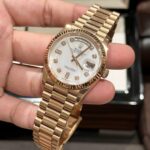 Rolex Day-Date Mother of Pearl Replica Watch Rose Gold EW Factory 36mm - Image 2