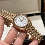 Rolex Day-Date Mother of Pearl Replica Watch Rose Gold EW Factory 36mm - Image 4