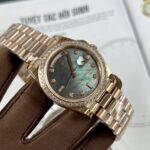 Rolex Day-Date Fake Watch Mother Of Pearl Dial TW Factory 40mm - Image 3