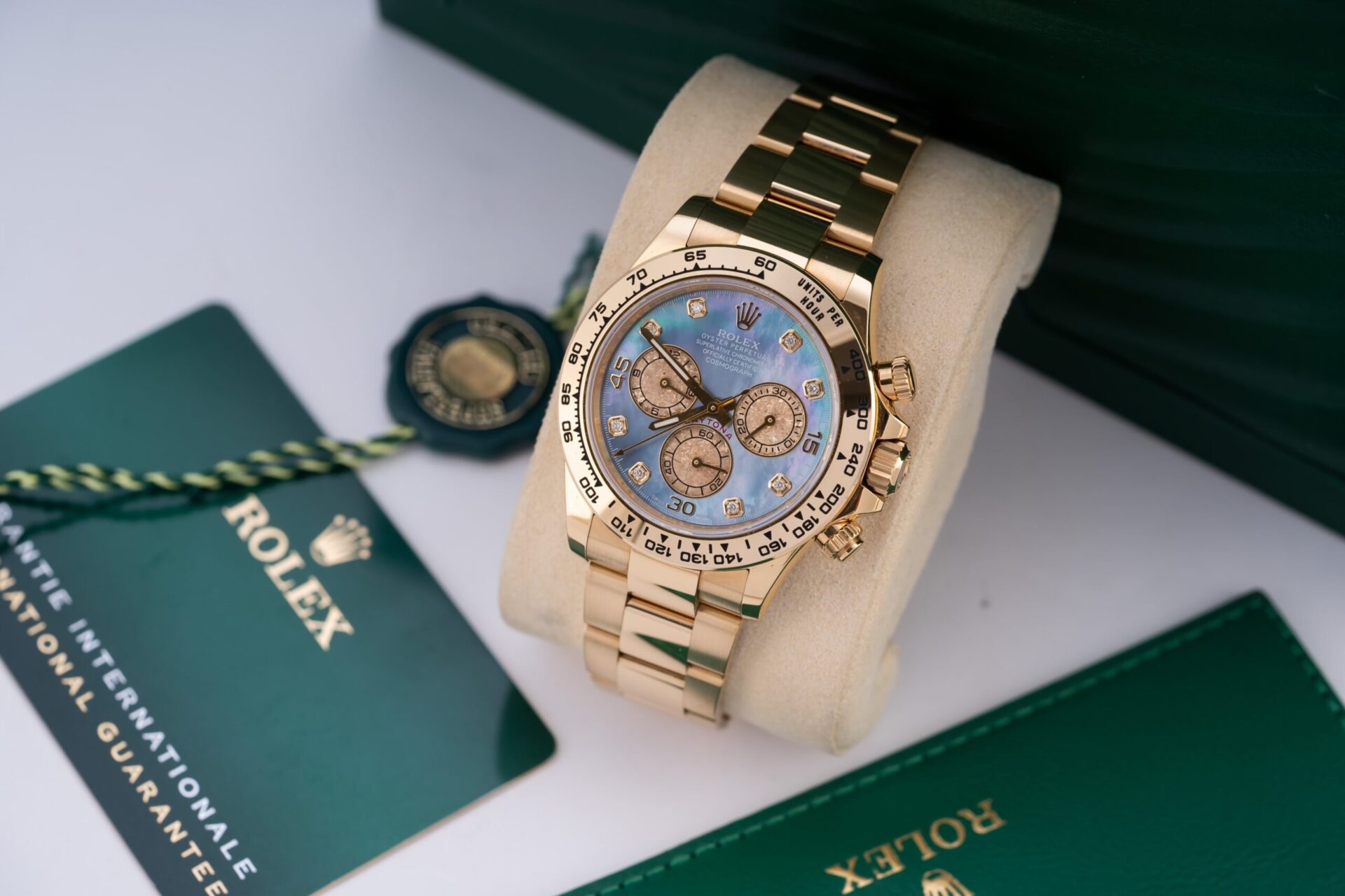 Dong-Ho-Rolex-Daytona-116508-Mat-Xa-Cu-Xanh-Nha-May-Clean-40mm-1-scaled-1.jpg Rolex Daytona 116508 Replica Watch Mother Of Pearl Dial Clean Factory 40mm - Image 1