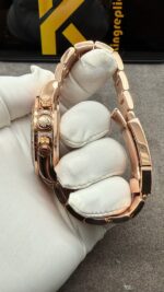 Rolex Daytona Rainbow Watch Crafted in Solid Gold with 40mm Natural Diamonds - Image 5