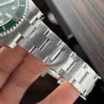 Rolex Submariner 116610LV Hulk Replica Watch Clean Factory 40mm - Image 4