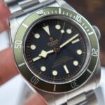 Tudor Replica Watch Black Bay Harrods M79230G Bezel Green ZF Factory 41mm - Image 4