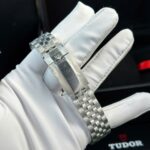 Tudor Heritage Black Bay Replica Watch Jubilee Strap ZF Factory 41mm - Image 9