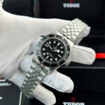 Tudor Heritage Black Bay Replica Watch Jubilee Strap ZF Factory 41mm - Image 3