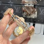 Vacheron Constantin Replica Watch Overseas 4500V Dial Green 41mm - Image 9