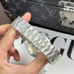 Vacheron Constantin Overseas 6000V Tourbillon Replica Watch Blue Dial 42.5mm - Image 11