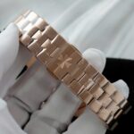 Vacheron Constantin Overseas Dual Time 7920V Replica Watch Dial Green 41mm - Image 9